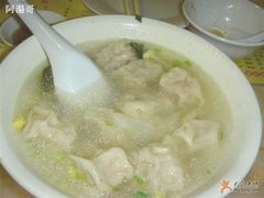 虾肉小馄饨-王家沙点心店(南京西路总店)