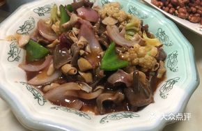 Stir-Fried Duck Gizzard and Duck Intestines
