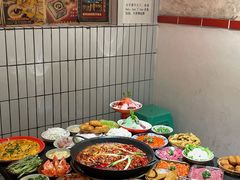 -四小区火锅·巷子里的重庆火锅(花照壁店)