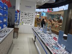 -美式眼镜·授权蔡司.依视路.尼康.豪雅.明月(南翔印象城店)