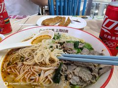 -小杨生煎(金山百联购物中心3楼店)