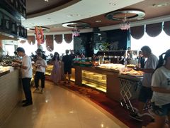 自助取餐区-荣誉国际酒店-云顶旋转餐厅