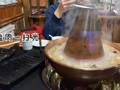 -果松木炭酸菜铜火锅·外婆参鸡汤
