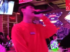 -UP嘻哈酒吧(粉巢店)