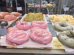 火龙果葡萄软欧包-奈雪的茶(市百一店)