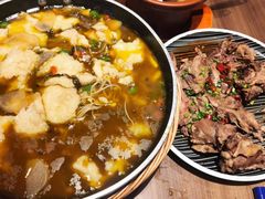 -有红鸡毛店·川菜(建设路店)