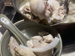 -喃喃椰·糟粕醋·椰子鸡火锅(七堡花园店)