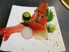 -铭牛烧肉·和牛海鲜自助(高新月牙湖店)