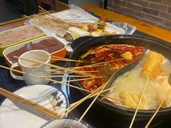 -两三事小郡肝串串香火锅(桂庙店)