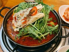 土豆排骨火锅-喇喇排骨火锅·传统韩式脊骨汤(望京西园总店)