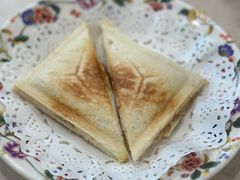 吞拿鱼夹饼-喜莲咖啡