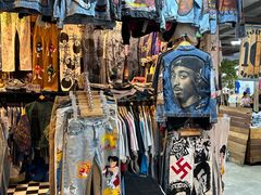 -席娜卡琳火车铁道夜市