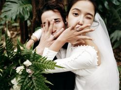 俏皮可爱-巴黎婚纱摄影工作室