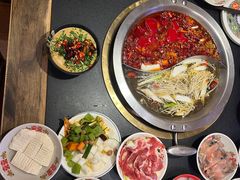 -沸炉重庆老火锅(军事博物馆店)