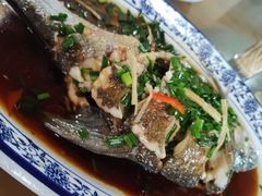 -芦茨金富饭庄·25年老字号·专做稻草鸡