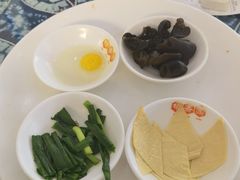 -桥香园过桥米线(国贸店)