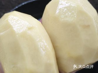 猪肉还是一样贵，这家的冰鲜鸡还是可以的