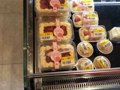 新鲜草莓蛋糕-盒马鲜生(王府广场店)
