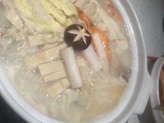 -三人行骨头王火锅(长寿店)