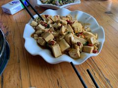 -黄记四更烤乳猪店