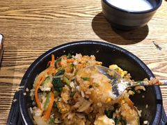韩式拌饭-吴草鸡爪오초닭발韩食堂(融恒盈嘉中心店)
