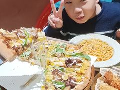 -Dragon Pizza•圆脸龙披萨·牛排餐厅