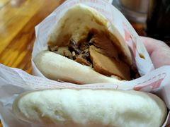锅盔夹卤肉-洞子口张老二凉粉(文殊院店)