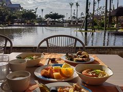 -亚龙湾希尔顿自助餐厅·海鲜·烧烤·沙滩BBQ·现场乐队