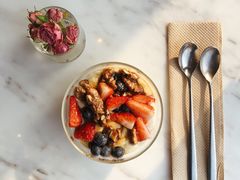 野莓核桃蜂蜜希腊酸奶-The Rug Cafe(王府中环店)
