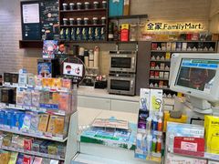 -全家便利店(王府井大街店)