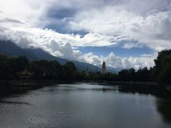 -三塔倒影公园