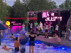 -维斯特假日酒店温泉
