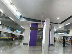 -红土地(地铁站)