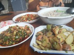 -茅屋大酒店