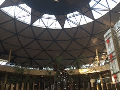 -上海滴水湖皇冠假日酒店