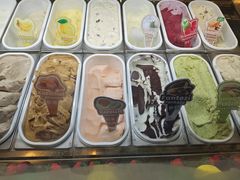 -MADO冰淇淋咖啡馆(淘金店)