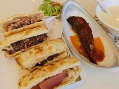 -高玛纳驴肉火烧(一世界店)