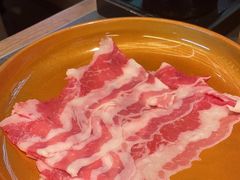 -牛YO寿喜烧·铁板烧和牛火锅自助(市府恒隆店)
