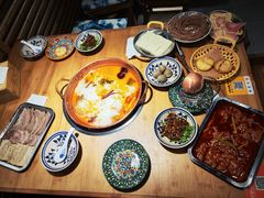 -洱火云南酸菜牛肉火锅(石景山当代商城店)