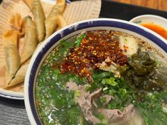 -云阿蛮云南生烫牛肉米线(奉贤路店)