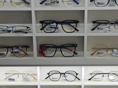 -天空之镜眼镜店蔡司依视路授权店(天通苑店)