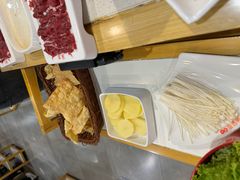 -浪里寻·臻牛养生牛肉火锅(方圆荟店)