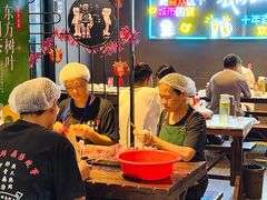 -老街烧烤大排档·地道湖北菜·龙虾馆(汉口火车站店)