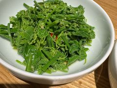 木姜子拌丝瓜尖-一坐一忘云南菜(三里屯店)