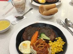 -东方豪客牛排意面披萨(玉函银座店)