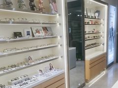 -视野联行眼镜·蔡司·尼康·豪雅·依视路(青浦宝龙店)