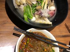 -万记麻辣烫国展总店