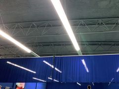 -中地华冠羽毛球俱乐部