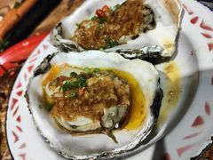 加拿大生蚝-辉记炭烧海鲜大排档·老字号(福田店)