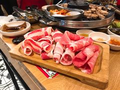 -江南猪肉商会无限续吃(弘大店)